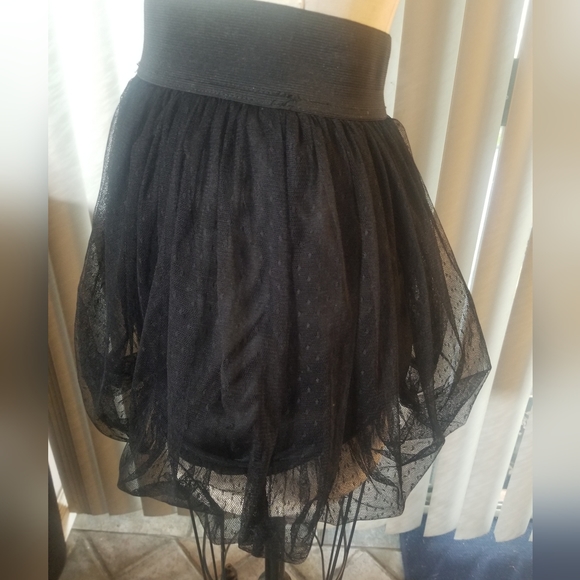 Black dotted mesh Bubble Bottom Mini Skirt - Picture 7 of 7